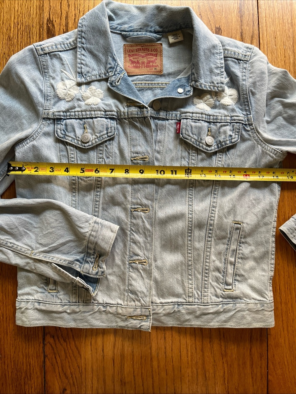 Levi's Light Blue Denim Jacket with Floral embroidery - Picture 5 of 8
